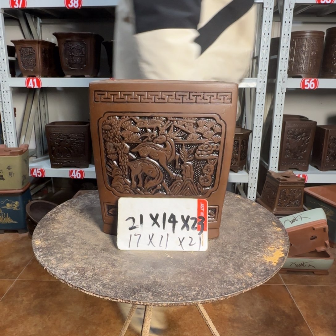 紫砂花盆，有1厘米左右尺寸差距，有色差