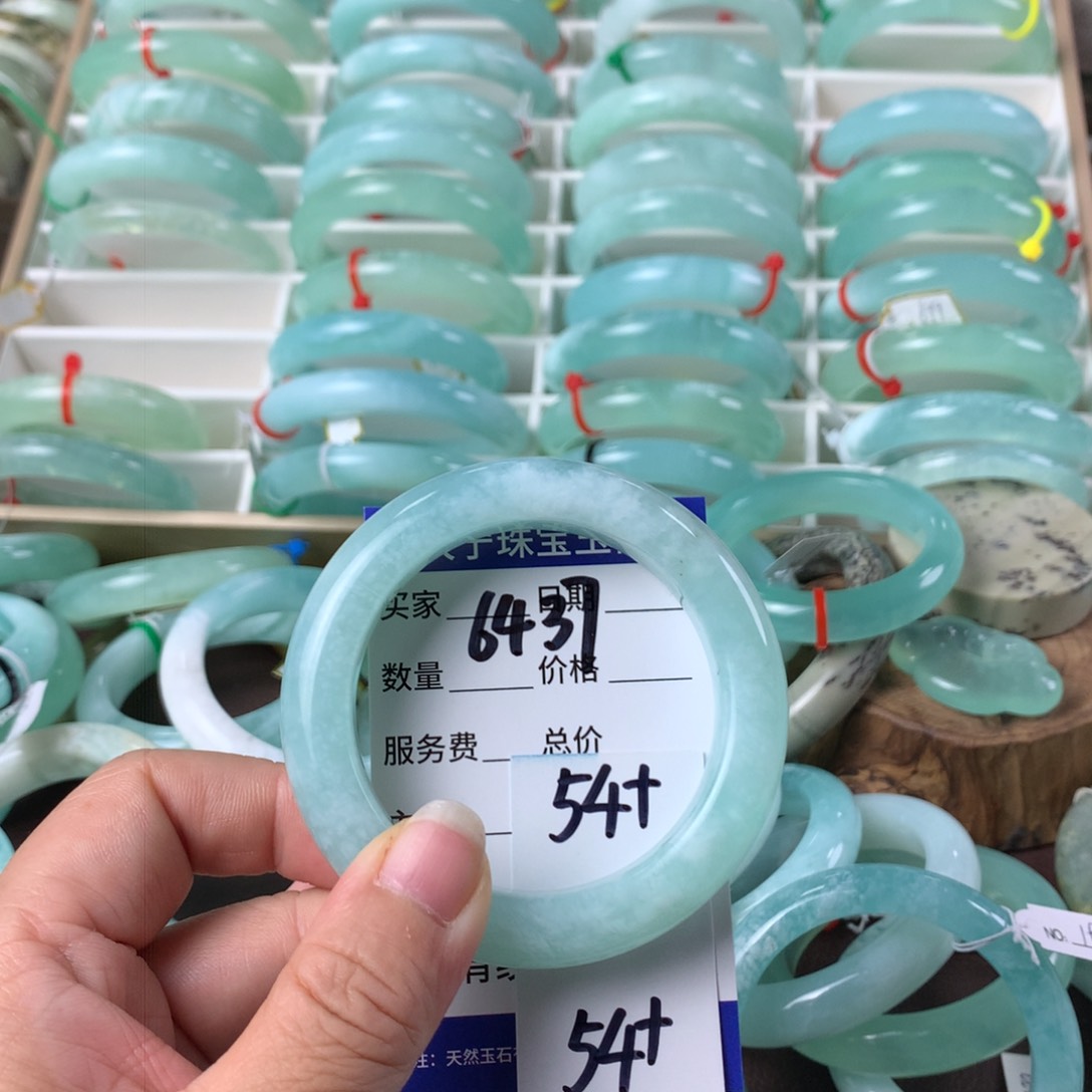 蛇纹石玉手镯未镶嵌6437