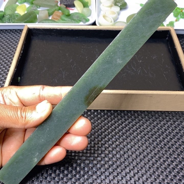 蛇纹石玉珠宝半成品未镶嵌