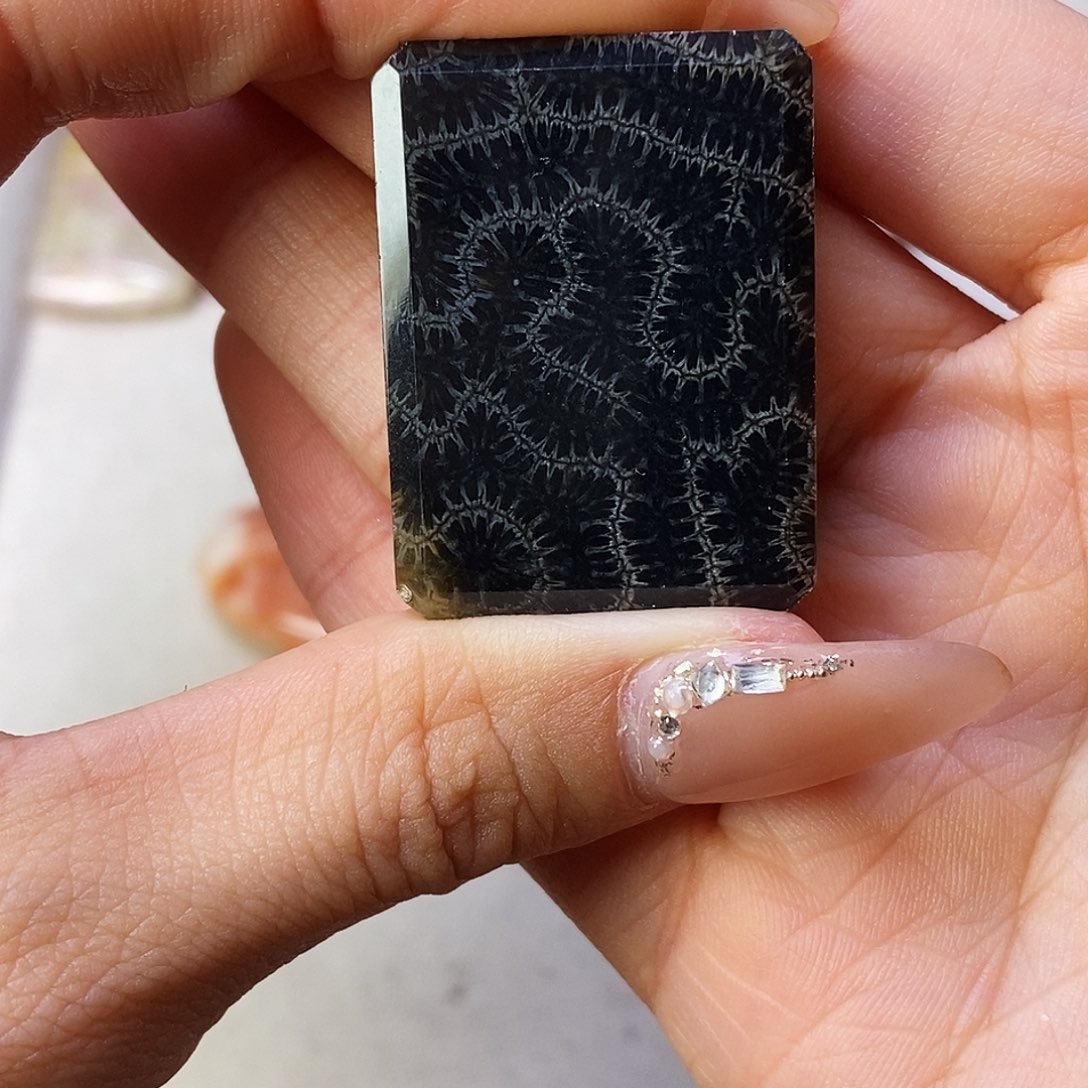 合金颈饰硅化玉张*晶