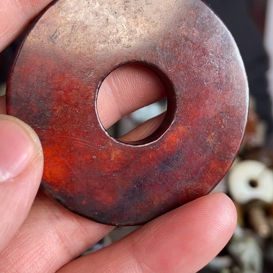 和田玉挂件未镶嵌上***者