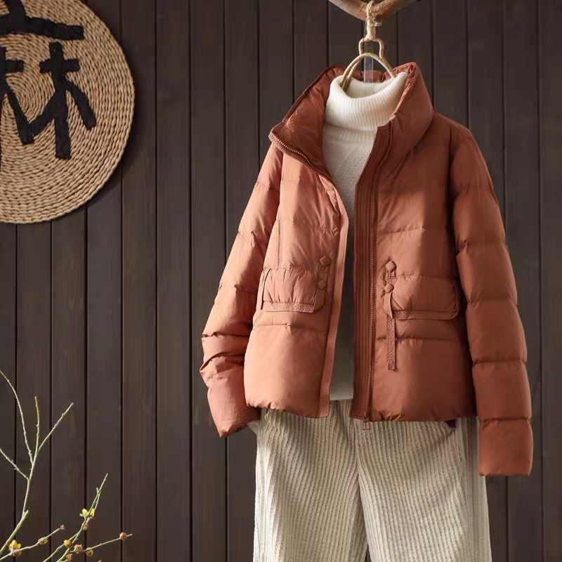 90白鸭绒羽绒服女装复古文艺立领短款保暖宽松显瘦外套2025冬季新
