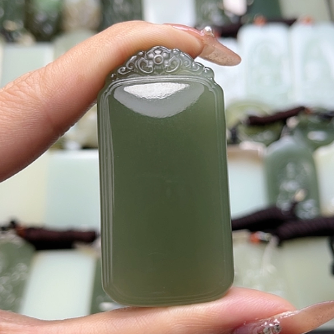 【闪购商品】和田玉未镶嵌颈饰老*的