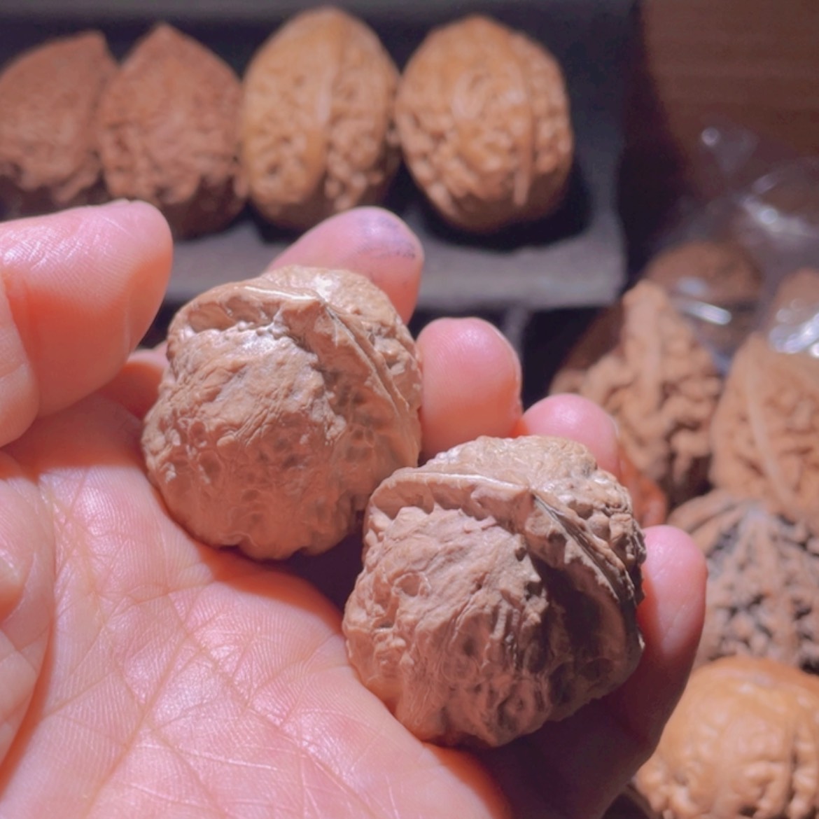 【闪购商品】文玩核桃把件桩*东北楸子50