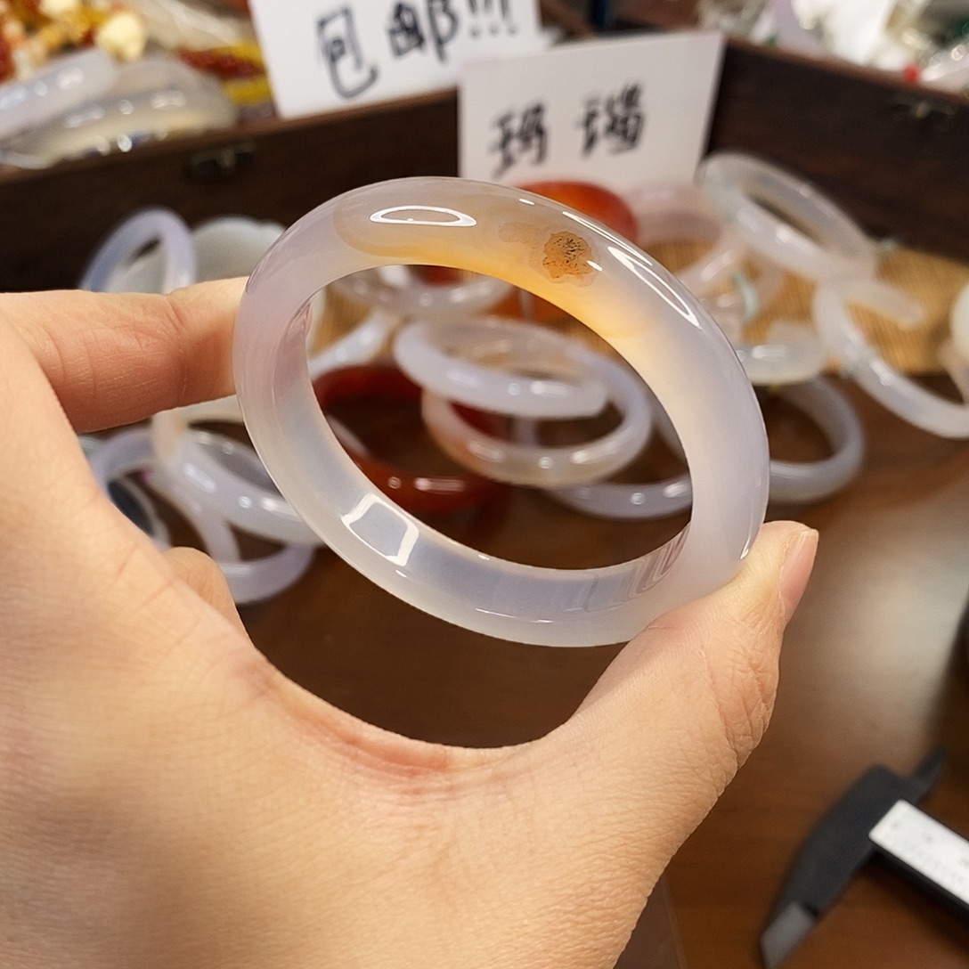 玛瑙/玉髓未镶嵌手镯C141。53.2圈