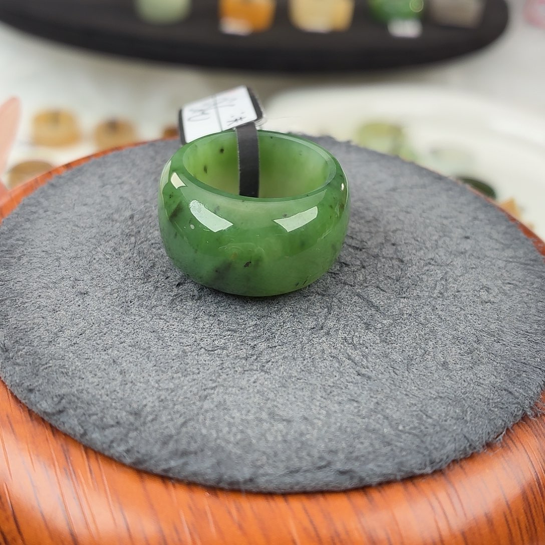 和田玉未镶嵌戒指b110碧玉馒头18.7