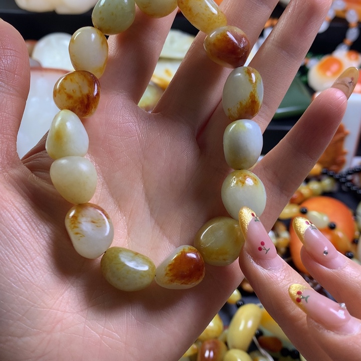 未镶嵌和田玉手链