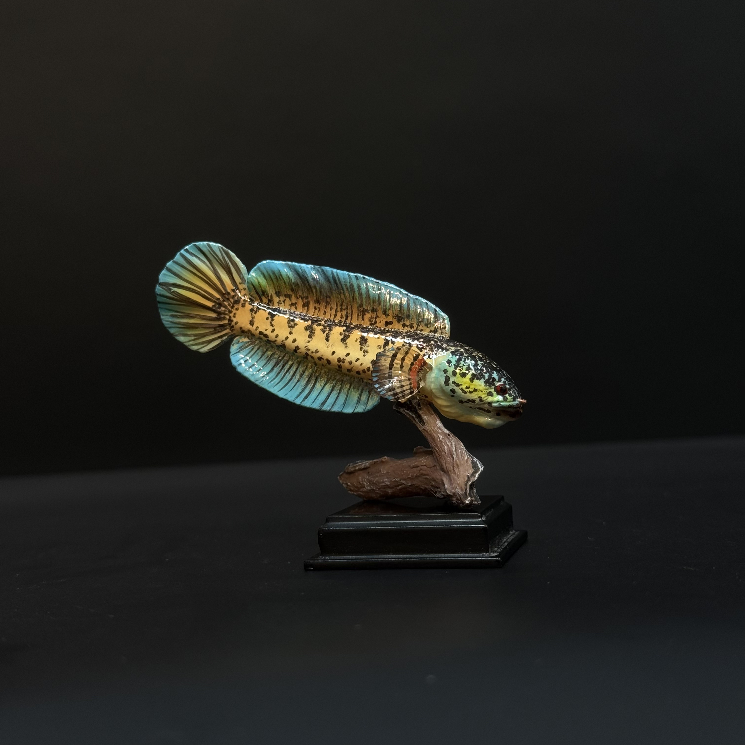 黄金眼镜蛇雷龙仿真鱼模型摆件挂件永生鱼