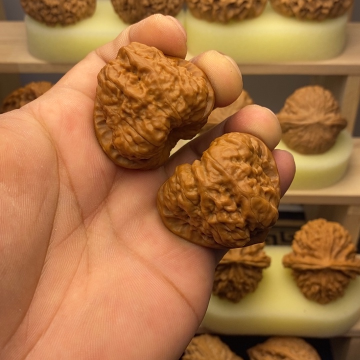 文玩核桃吊坠玩*童40蛤蟆头三角