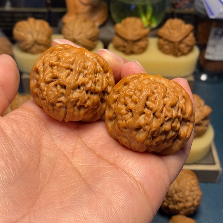 【闪购商品】把件文玩核桃莲花