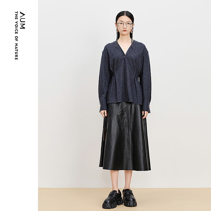 AUM/噢姆纯色简约可机洗绵羊毛针织优雅收腰长袖衬衫女M1EG43209