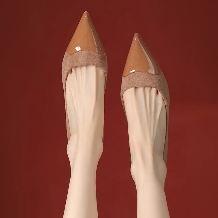 pu皮法式优雅复古风单鞋女2025年新款尖头小低跟舒适不累脚女士鞋