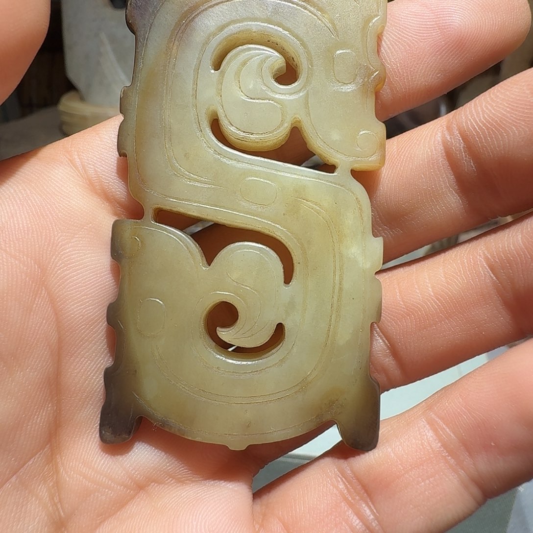 依***古和田玉（糖玉）未镶嵌颈饰