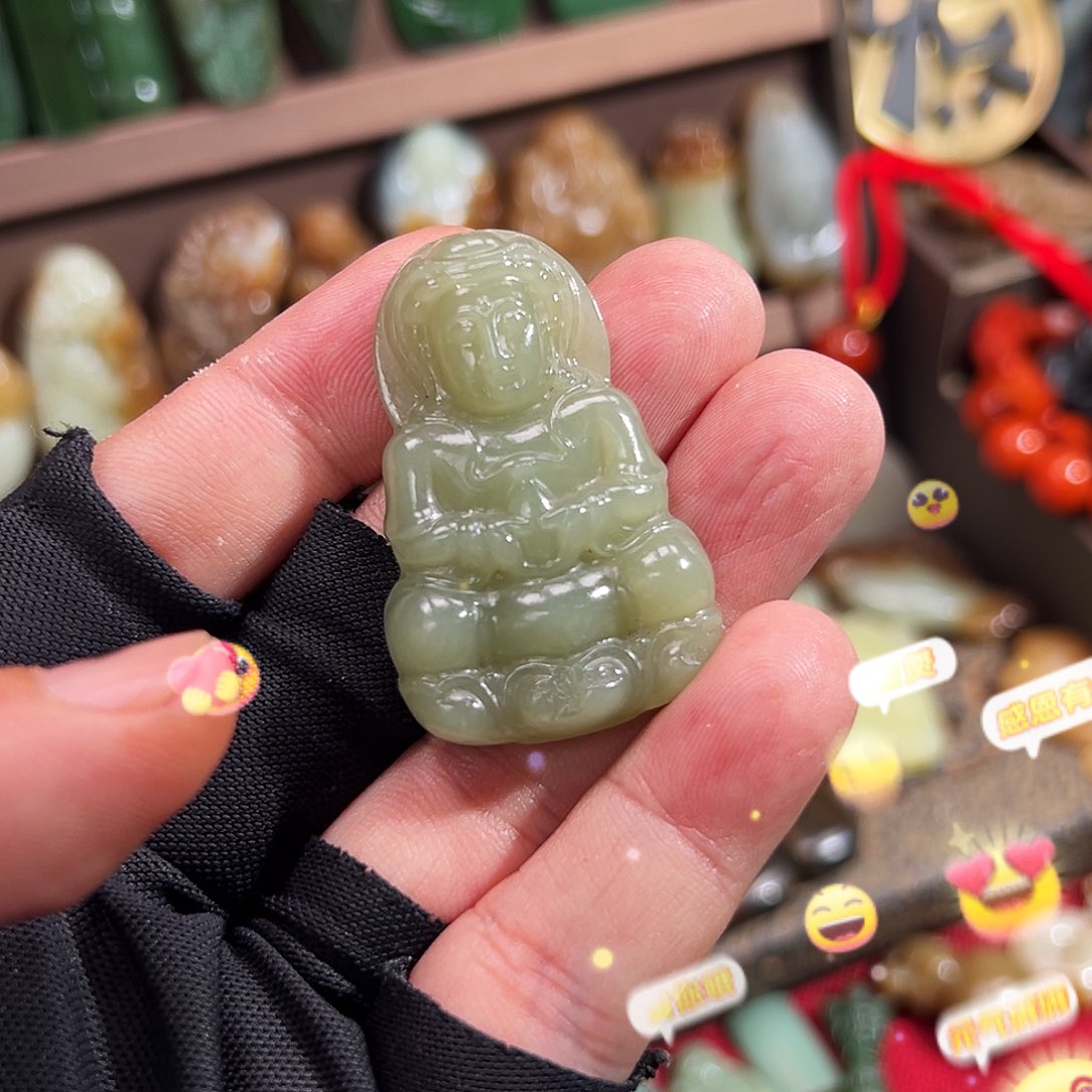 和田玉颈饰未镶嵌新年福利