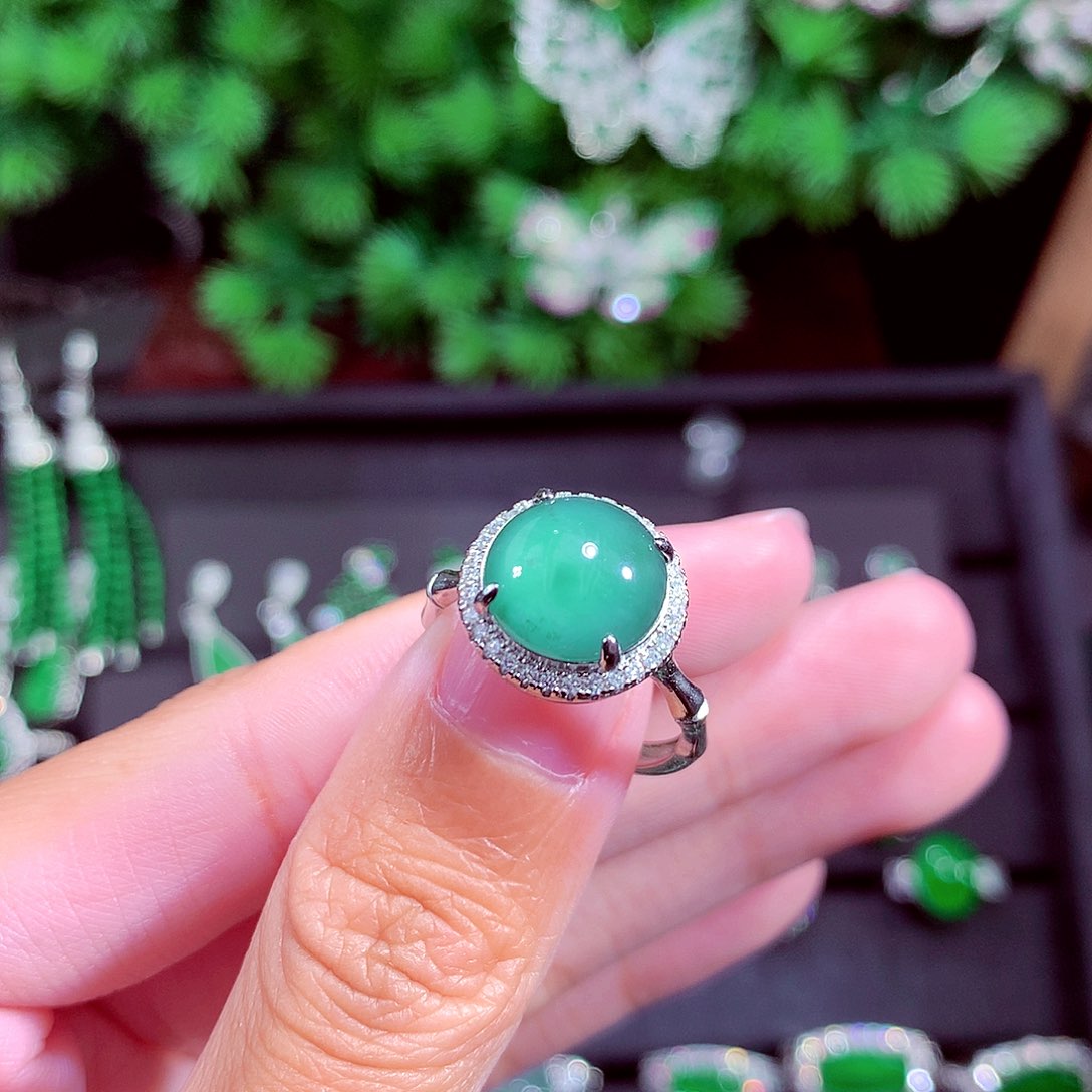 颈饰未镶嵌翡翠浅*天然