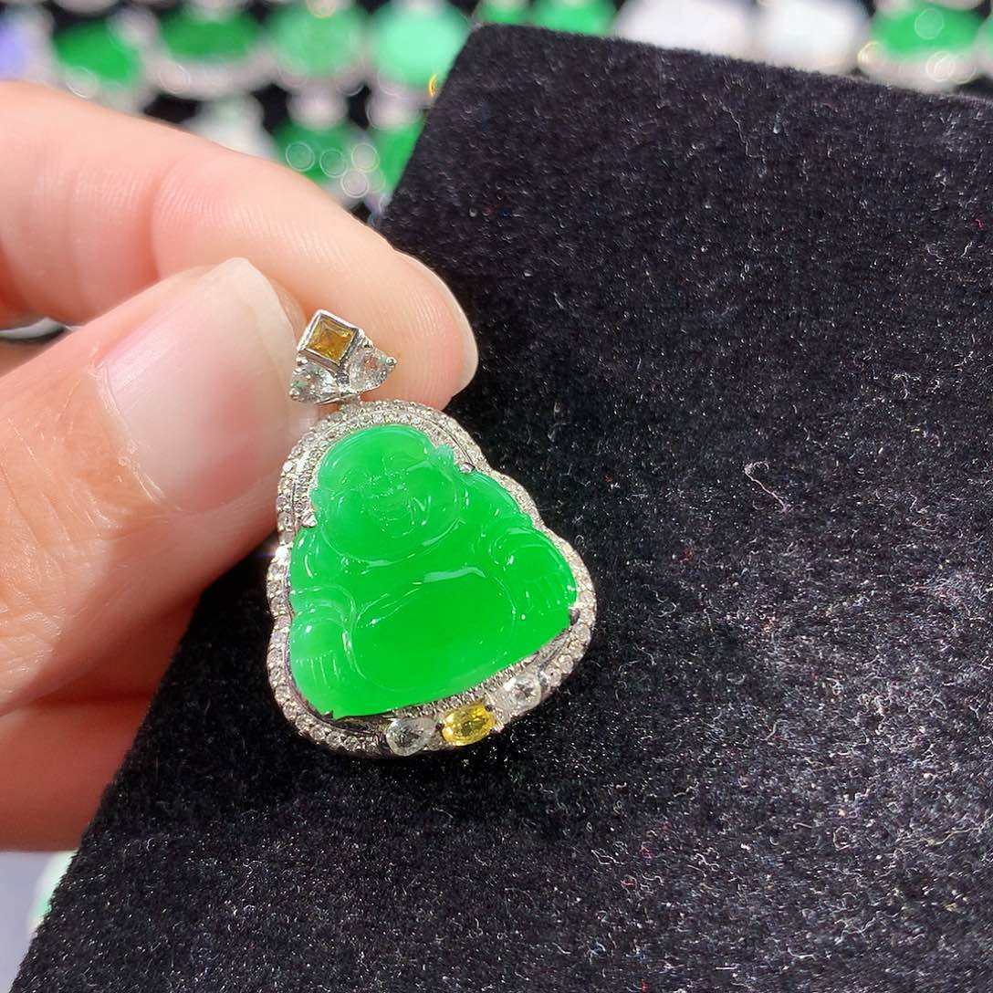翡翠18K金镶嵌颈饰