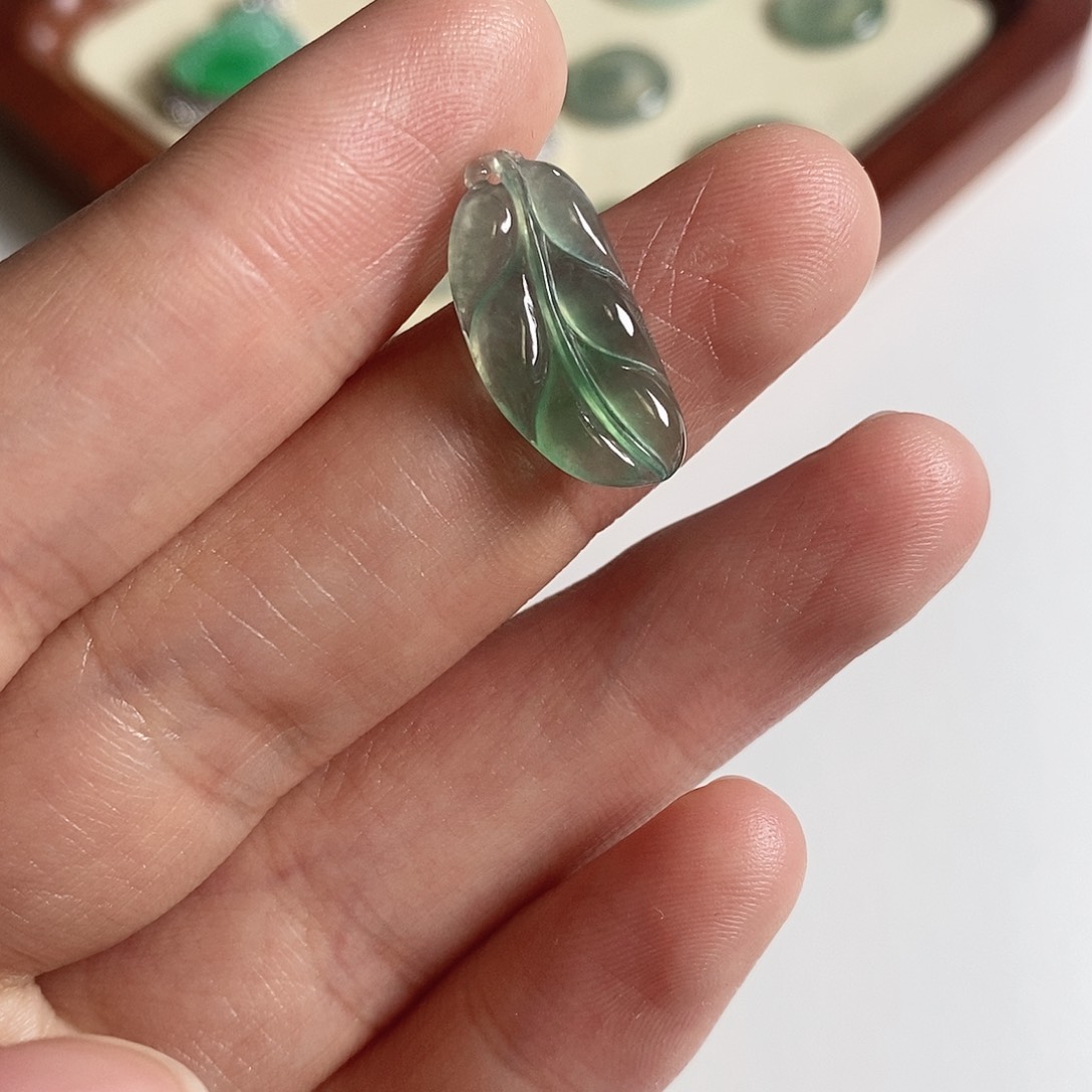 翡翠未镶嵌吊坠(不含链)翡翠吊坠