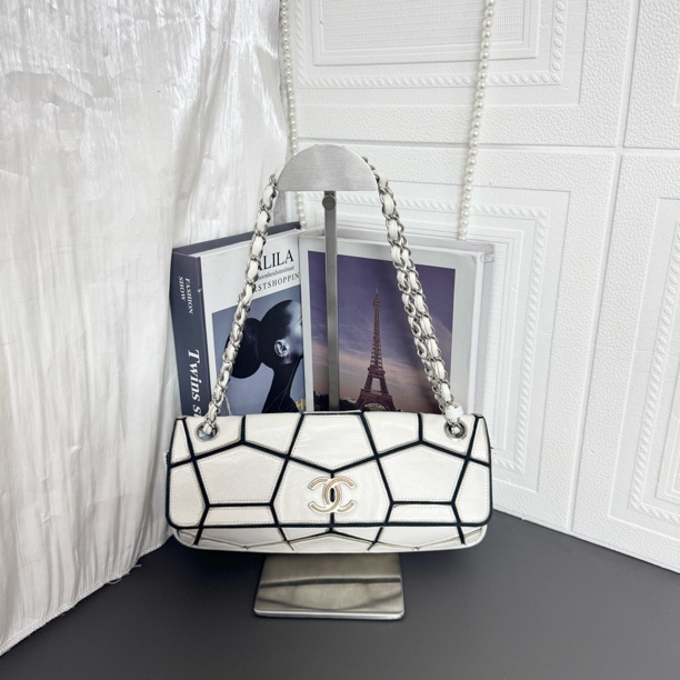 95新 Chanel/香奈儿 95新 黑白几何拼接法棍单肩斜挎包