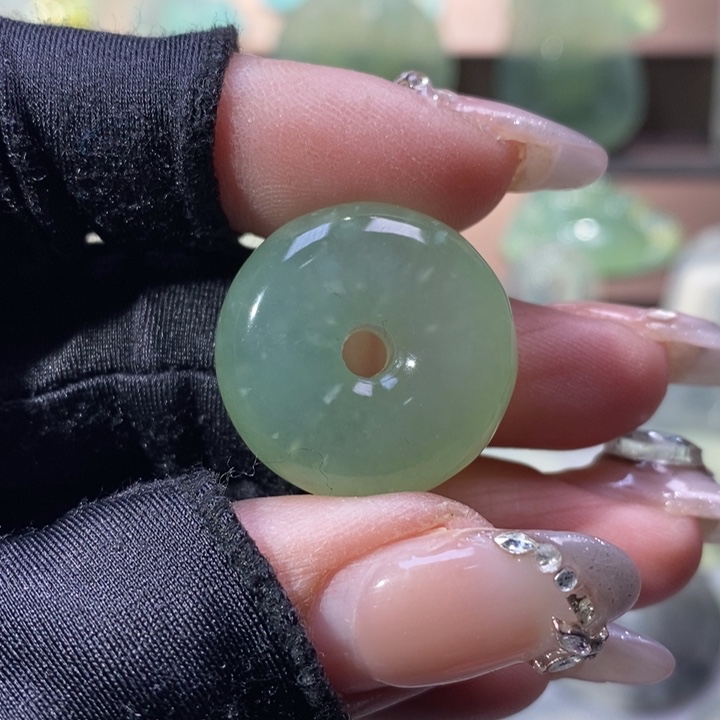 岫玉吊坠未镶嵌吊坠