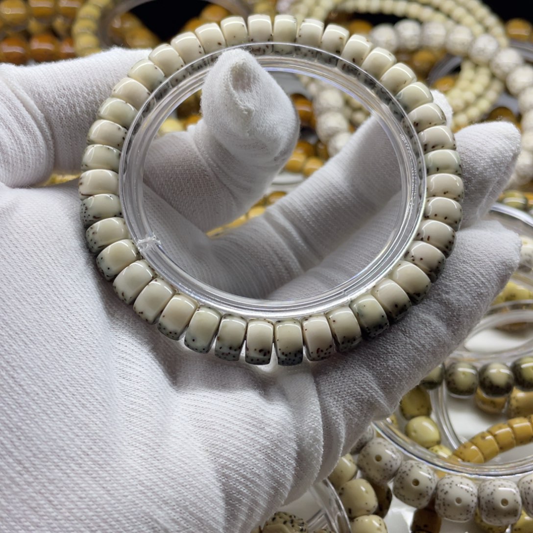 9***@星月菩提吊坠绿背9✖️5河豚药片