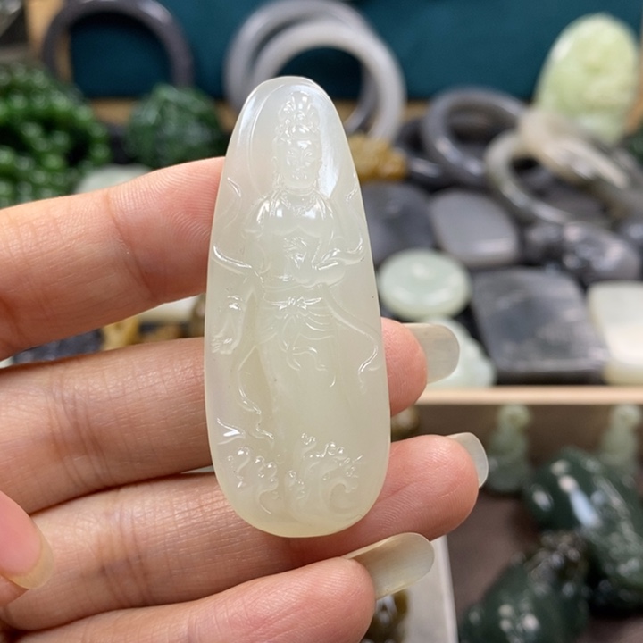 和田玉颈饰未镶嵌