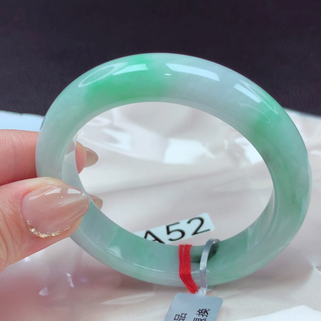 翡翠手镯未镶嵌手镯88