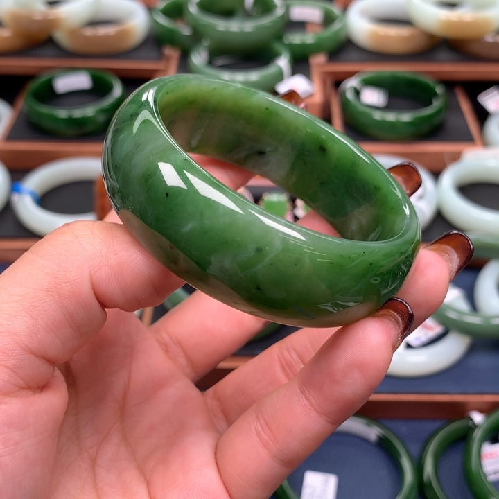 和田玉（碧玉）手镯未镶嵌