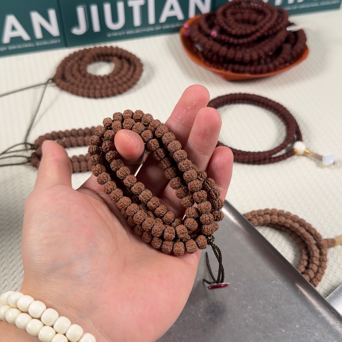 M***，吊坠金刚菩提老树梅花108