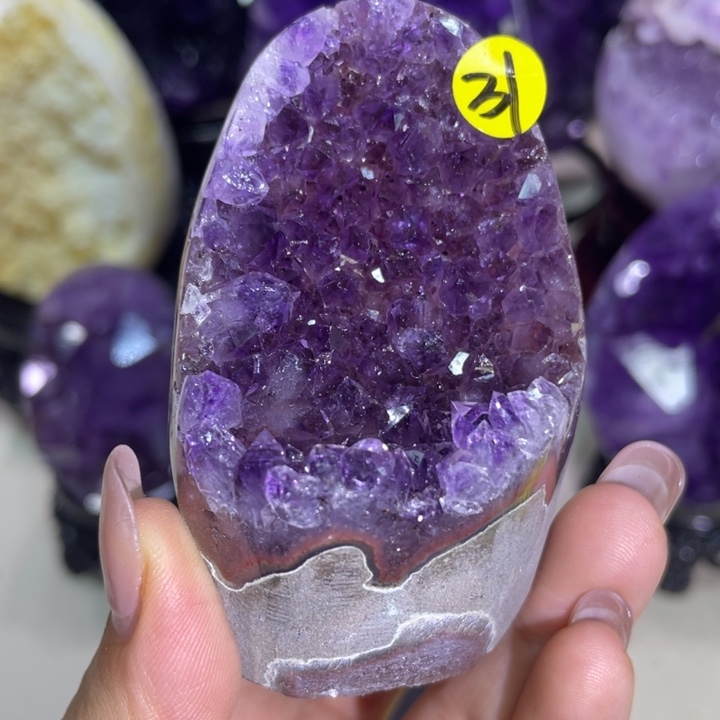 未镶嵌水晶大型摆件（非配饰）