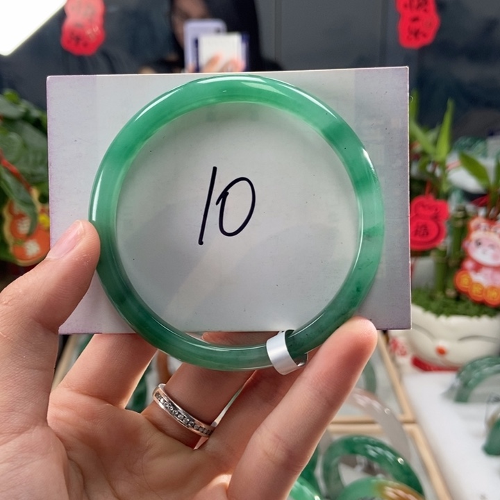 石英质玉手镯未镶嵌天然A货非洲翠手镯