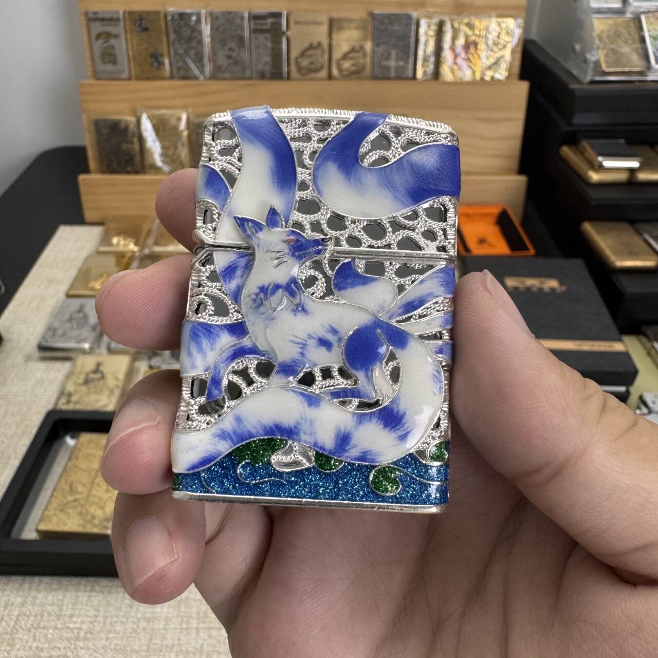 ZORRO佐罗重盔甲夜光珐琅彩九尾狐官二代密封创意煤油防风打火机