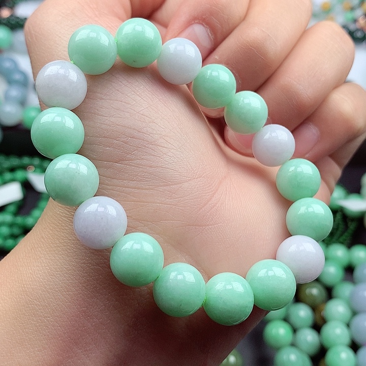 翡翠颈饰未镶嵌手串