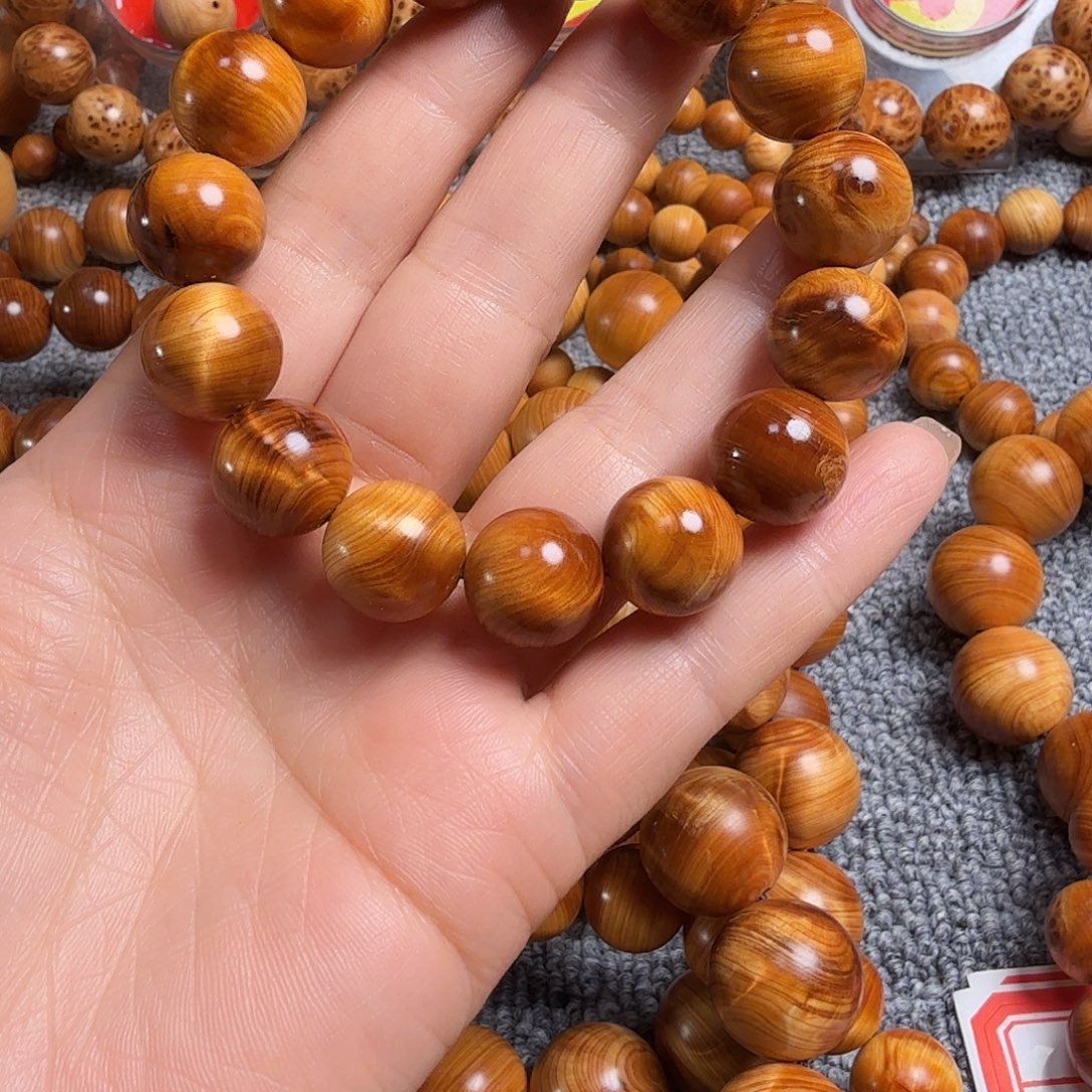 柏木（崖柏）太行崖柏1.5红油骨料玉化闪电微瑕