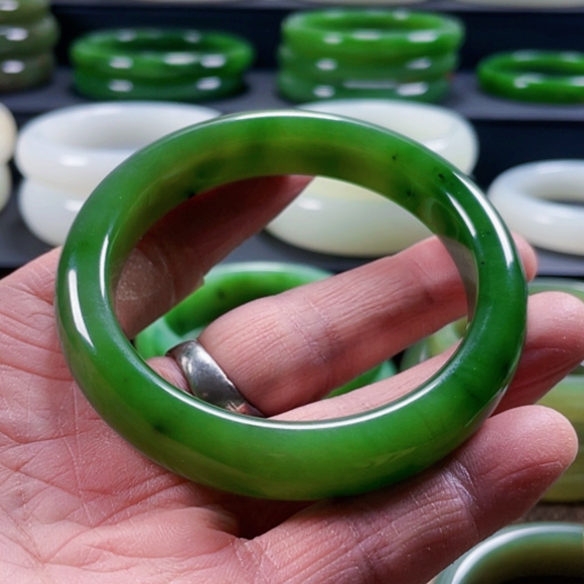 【闪购商品】和田玉手镯未镶嵌用****2