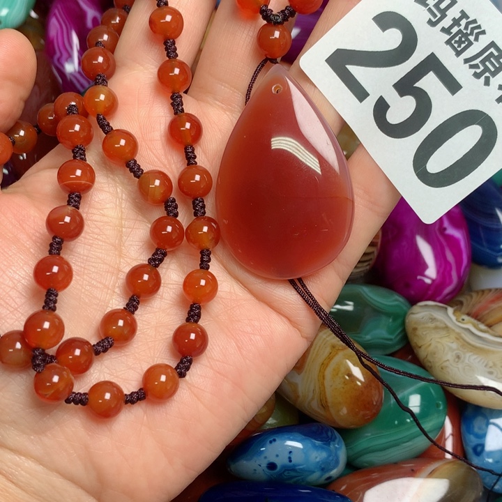 玛瑙/玉髓颈饰未镶嵌