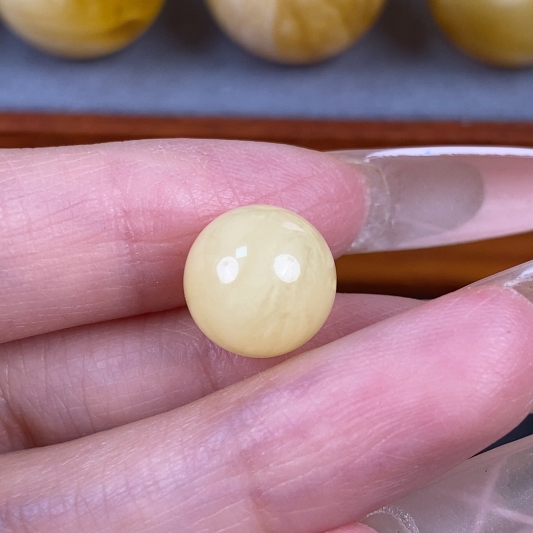 琥珀未镶嵌珠宝奇石251