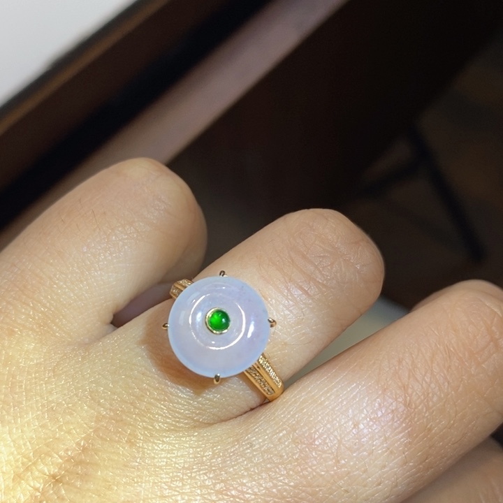 翡翠18K金镶嵌戒指