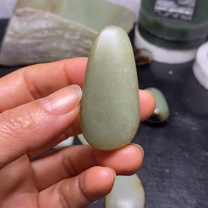 和田玉足铂镶嵌珠宝奇石