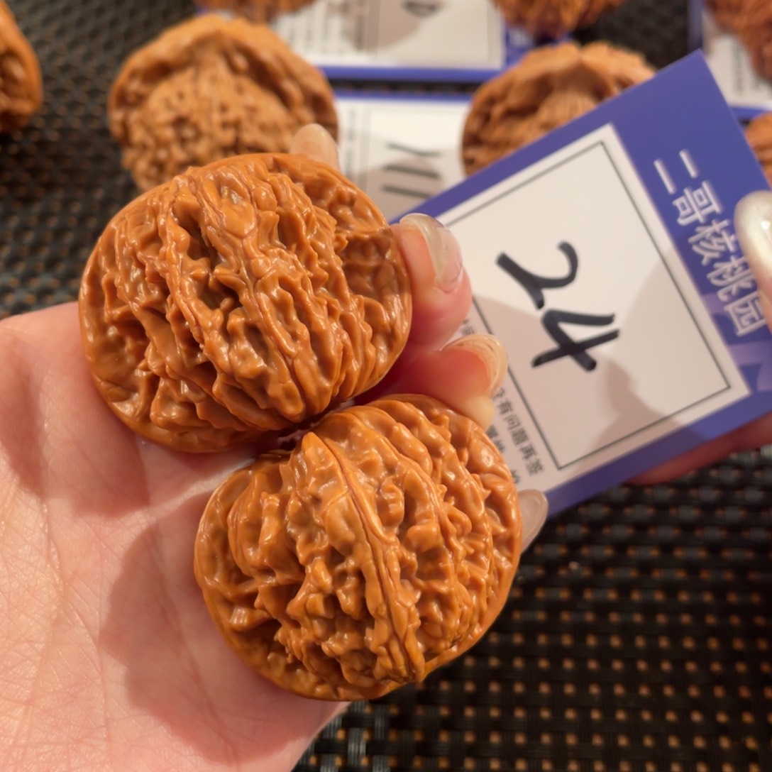 文玩核桃把件24号41尺楼