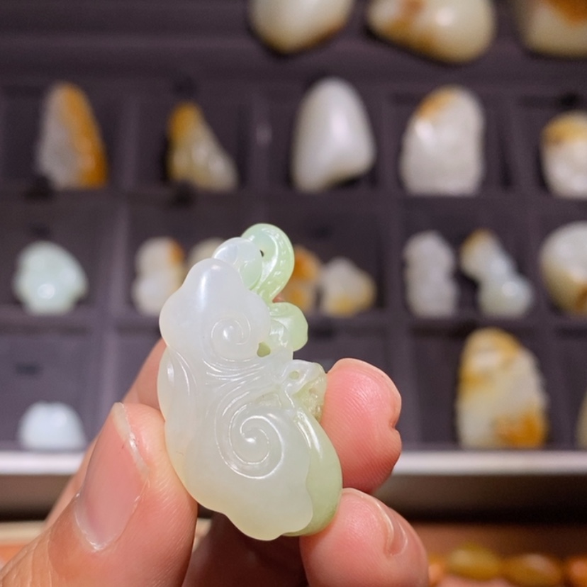 【闪购商品】颈饰未镶嵌和田玉