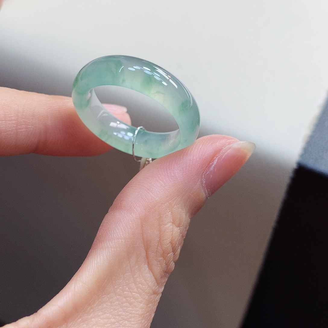 翡翠未镶嵌戒指19号