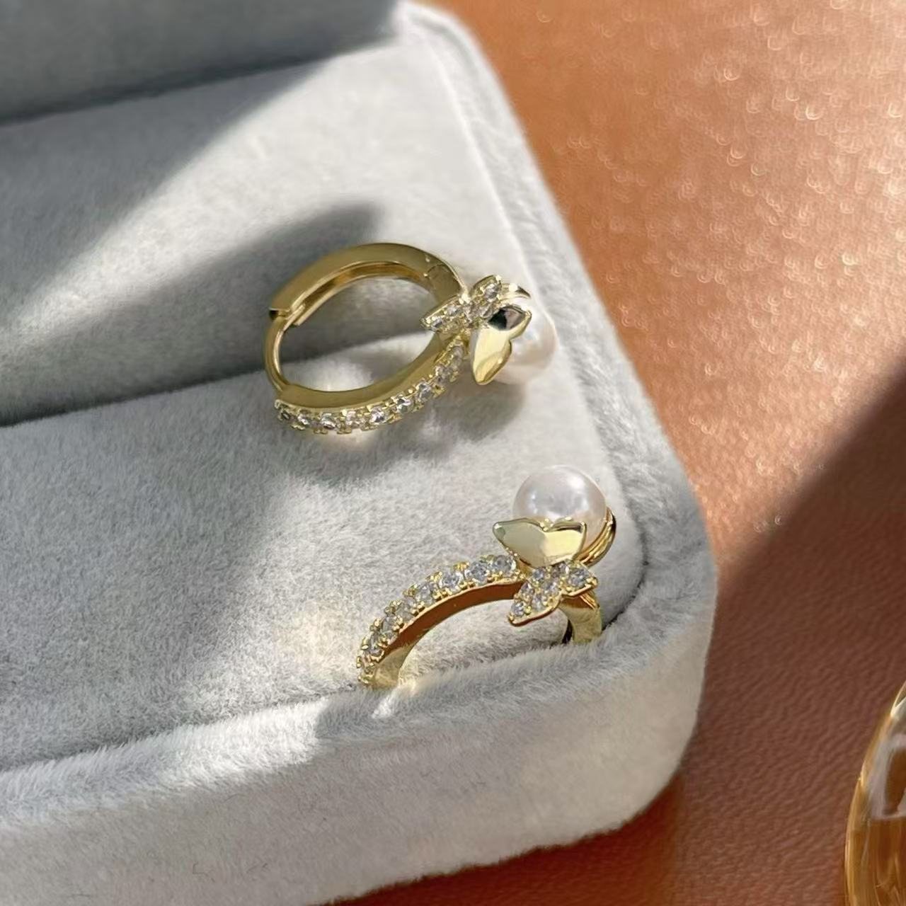 铜合金仿珍珠耳饰 a183 欧比雅比【小蝴蝶耳扣】5mm珠子耳环女18745