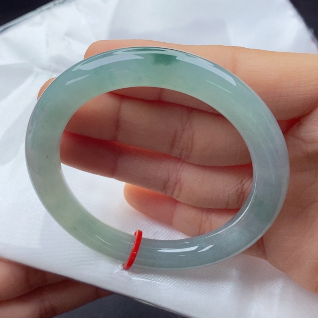 翡翠手镯（圆镯）未镶嵌