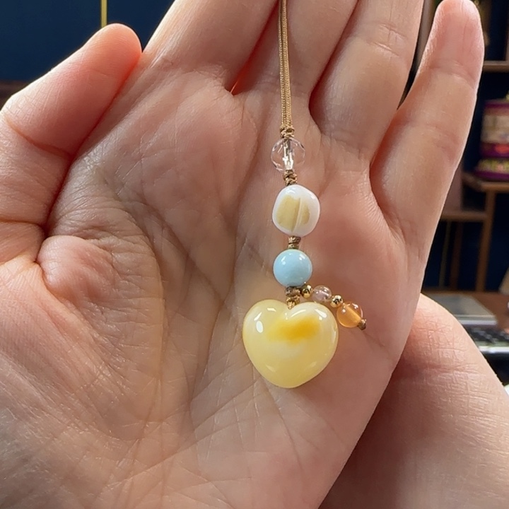 蜜蜡吊坠(赠链)未镶嵌