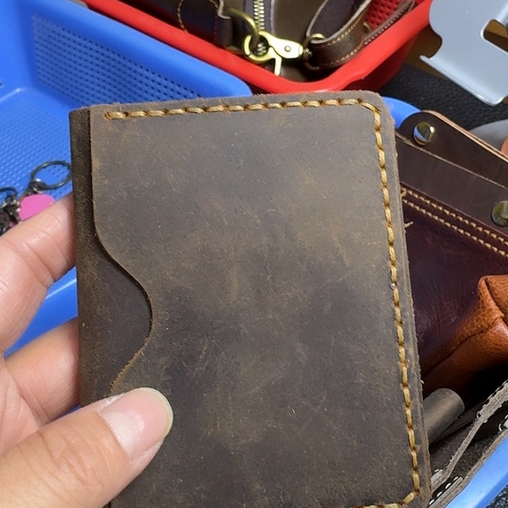 样板疯马牛皮卡包三个卡位