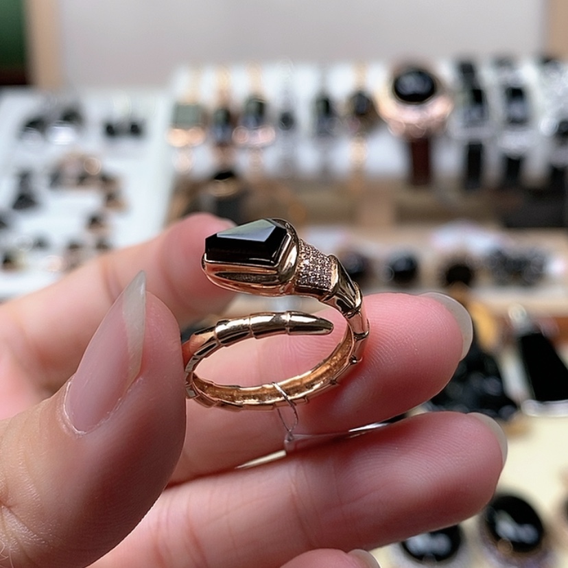 【闪购商品】翡翠戒指18K金镶嵌墨翠