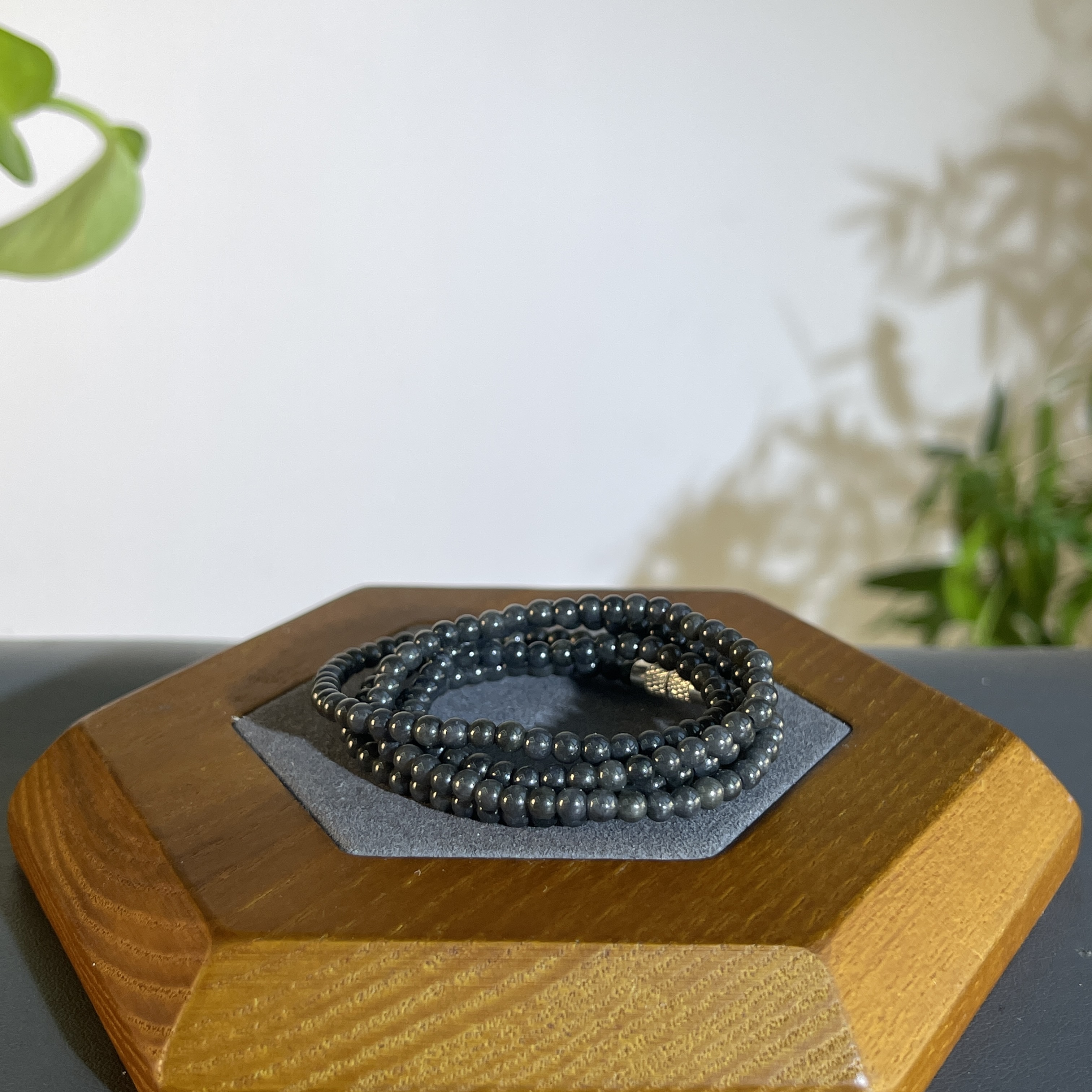 JXA10-015    天然缅甸A货翡翠   乌鸡-手串（含配饰）