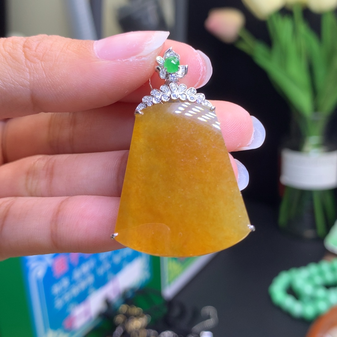 【闪购商品】翡翠颈饰18K金镶嵌翡翠