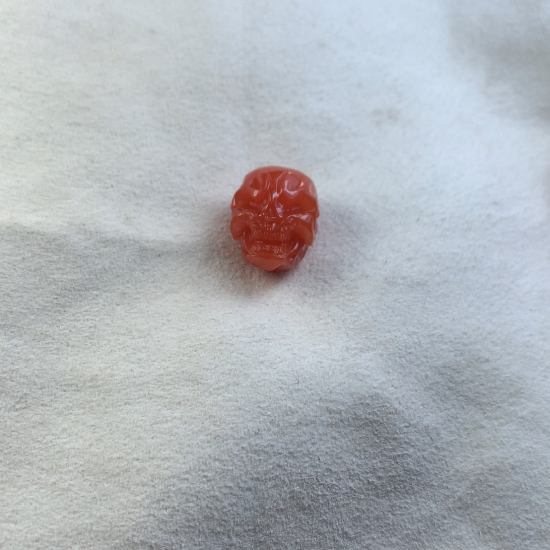 南红玛瑙骷髅头雕刻件未镶嵌