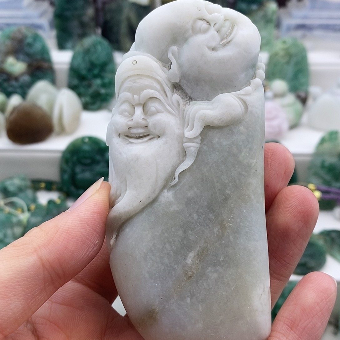 独山玉未镶嵌颈饰